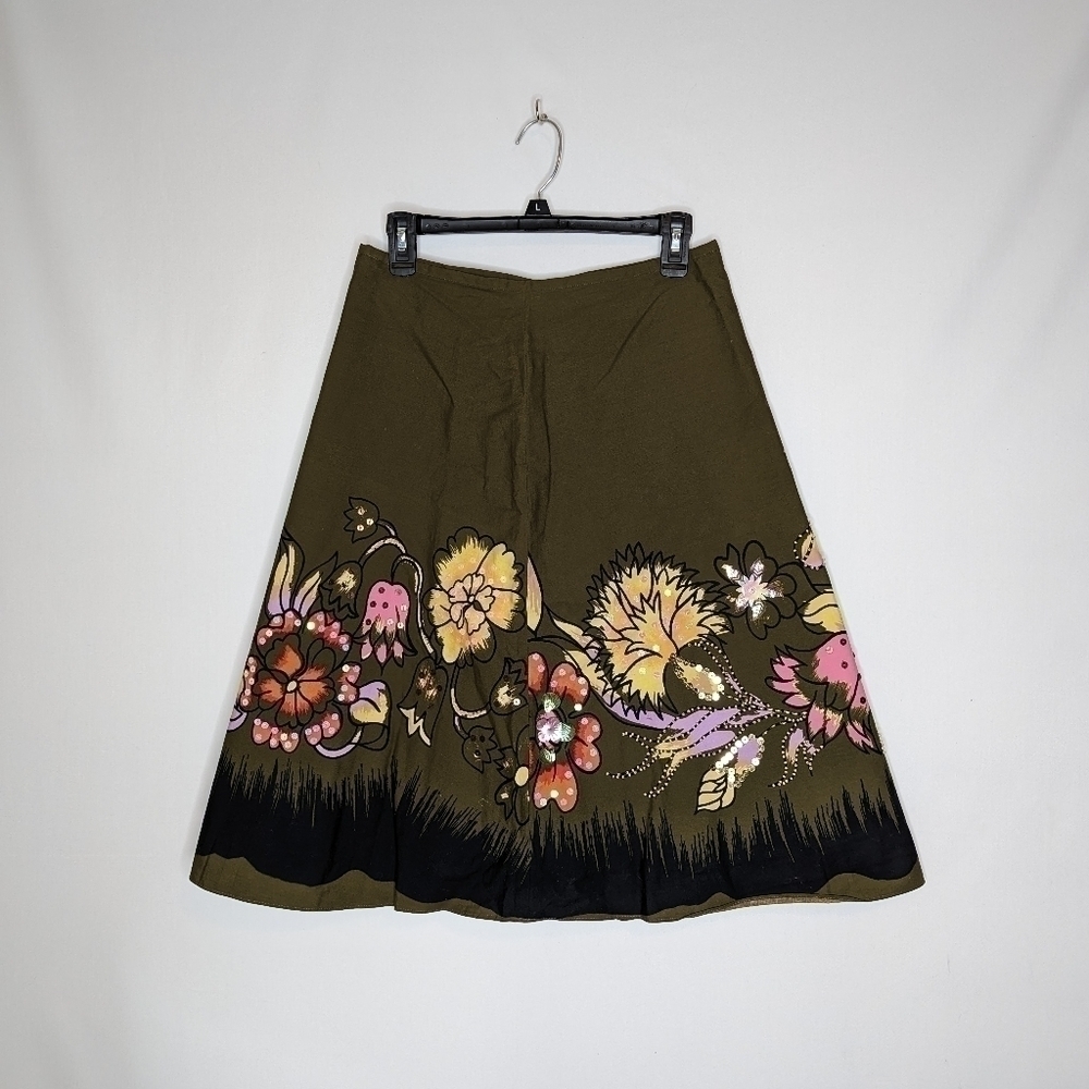 Lapis Green Whimsical Skirt With Sequin Floral Detail - Picture 3 of 12